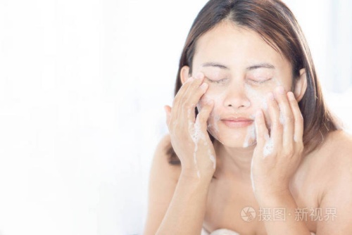 夢見自己洗臉是什么預兆 原版周公解夢