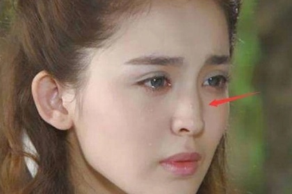 鼻梁有節的女人命運