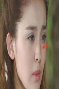 鼻梁有節的女人命運